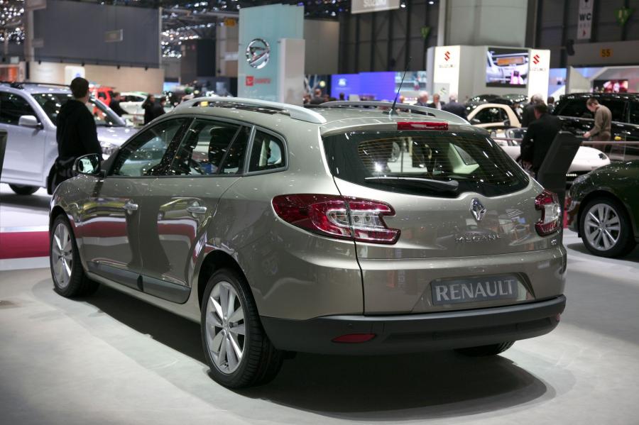  Renault Megane Sport Tourer 2010 года  (фото 14 из 20)
